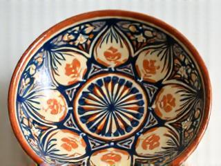 Examples of underglaze pottery decoration